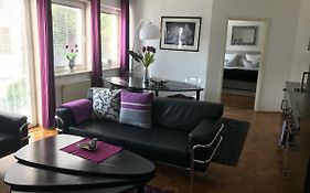 Apartmenthaus Zentrum Komfort Apartments mit Miniküchen verschiedener Größen